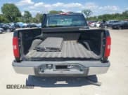 ✅ 2009 Chevrolet Silverado 1500 Work Truck • VIN: 1GCEC19X99Z139104 • Lot: 70810115. Wystawiony na Copart z przebiegiem 112 295 mil. Bezpłatny archiwum sprzedaży aukcyjnych z USA i szczegółowy raport historii pojazdu na DreamBid. Zdjęcie 6.