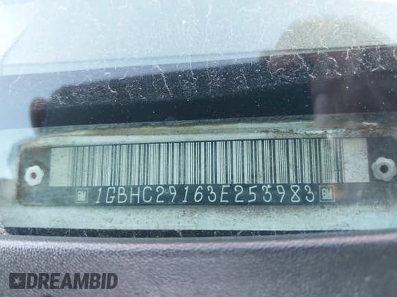 ✅ 2003 Chevrolet Silverado 2500HD • VIN: 1GBHC29163E253983 • Lot: 43172821. Wystawiony na IAAI z przebiegiem 244 146 mil. Bezpłatny archiwum sprzedaży aukcyjnych z USA i szczegółowy raport historii pojazdu na DreamBid. Zdjęcie 9.