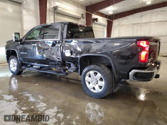 2020 Chevrolet Silverado 3500HD LTZ with VIN 1GC4YUE75LF153725, listed as a Copart auction lot 89548235 with 33,241 mi miles and Salvage title. Bid and sale history available at DreamBid. Image 2.