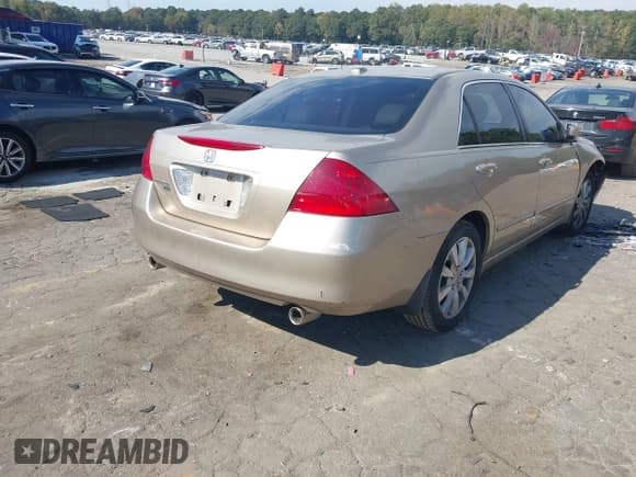 ✅ 2007 Honda Accord EX-L • VIN: 1HGCM66527A019260 • Lot: 43503798. Listed on IAAI with 222,299 mi. Free auction sales archive from the USA and detailed vehicle history report at DreamBid. Image 4.