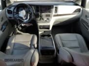 ✅ 2020 Toyota Sienna XLE • VIN: 5TDYZ3DC4LS063506 • Лот: 84589065. Опубликован ранее на Copart с пробегом 96 264 миль. Бесплатный доступ к архиву аукционных продаж из США и подробный отчёт об истории автомобиля на DreamBid. Изображение 8.