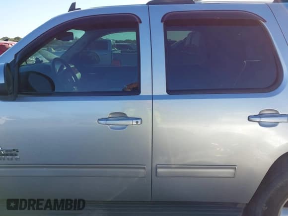 ✅ 2012 Chevrolet Tahoe LT • VIN: 1GNSCBE00CR254271 • Lot: 43485319. Wystawiony na IAAI z przebiegiem 271 202 mil. Bezpłatny archiwum sprzedaży aukcyjnych z USA i szczegółowy raport historii pojazdu na DreamBid. Zdjęcie 14.