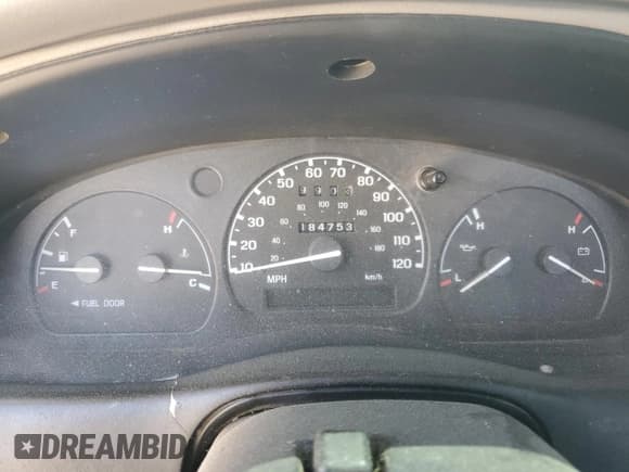 ✅ 2000 Ford Ranger XL • VIN: 1FTYR14C4YPA11301 • Лот: 65285805. Опубликован ранее на Copart с пробегом 184 753 миль. Бесплатный доступ к архиву аукционных продаж из США и подробный отчёт об истории автомобиля на DreamBid. Изображение 9.
