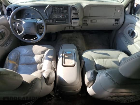 ✅ 1999 GMC Yukon • VIN: 1GKEK13R5XJ725991 • Lot: 71176784. Wystawiony na Copart z przebiegiem 245 481 mil. Bezpłatny archiwum sprzedaży aukcyjnych z USA i szczegółowy raport historii pojazdu na DreamBid. Zdjęcie 8.