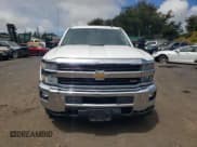 ✅ 2015 Chevrolet Silverado 2500HD LT • VIN: 1GC1KVEG6FF134812 • Lot: 57572305. Wystawiony na Copart z przebiegiem 61 323 mil. Bezpłatny archiwum sprzedaży aukcyjnych z USA i szczegółowy raport historii pojazdu na DreamBid. Zdjęcie 5.