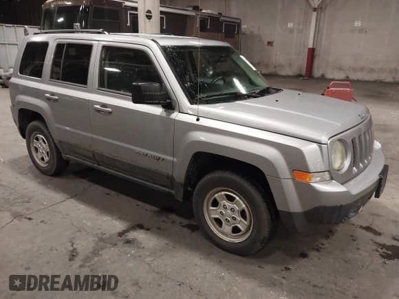 ✅ 2015 Jeep Patriot Sport • VIN: 1C4NJRBB9FD283375 • Lot: 41805288. Listed on IAAI with 61,670 mi. Free auction sales archive from the USA and detailed vehicle history report at DreamBid. Image 1.