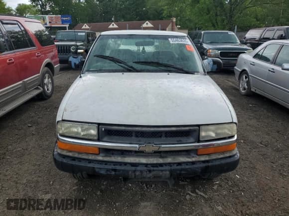 ✅ 2002 Chevrolet S-10 Fleet • VIN: 1GCCS145728109286 • Лот: 55463635. Опубликован ранее на Copart с пробегом Не указан. Бесплатный доступ к архиву аукционных продаж из США и подробный отчёт об истории автомобиля на DreamBid. Изображение 5.