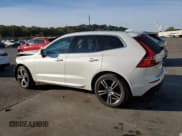 ✅ 2018 Volvo XC60 Momentum • VIN: LYV102RK0JB068923 • Lot: 90018685. Wystawiony na Copart z przebiegiem 67 853 mil. Bezpłatny archiwum sprzedaży aukcyjnych z USA i szczegółowy raport historii pojazdu na DreamBid. Zdjęcie 2.