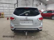 ✅ 2016 Nissan Pathfinder SV • VIN: 5N1AR2MM7GC651472 • Lot: 42319848. Wystawiony na IAAI z przebiegiem 135 549 mil. Bezpłatny archiwum sprzedaży aukcyjnych z USA i szczegółowy raport historii pojazdu na DreamBid. Zdjęcie 16.