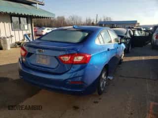 2017 Chevrolet Cruze LT z VIN 1G1BE5SM7H7264013, wystawiony jako Copart lot #67482272 z przebiegiem 51 852 mil mil oraz . Historia ofert i sprzedaży dostępna na DreamBid. Obrazek 3.