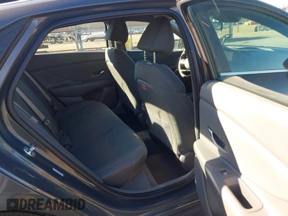 ✅ 2025 Hyundai Elantra SEL Convenience • VIN: KMHLS4DG0SU951487 • Лот: 43623170. Опубликован ранее на IAAI с пробегом 19 172 миль. Бесплатный доступ к архиву аукционных продаж из США и подробный отчёт об истории автомобиля на DreamBid. Изображение 8.