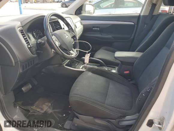 2017 Mitsubishi Outlander SE с VIN JA4AD3A38HZ009078, выставлен на аукционе Copart как лот 85740275 с пробегом 114 859 миль миль и Списание • Salvage title. История ставок и продаж доступна на DreamBid. Изображение 7.