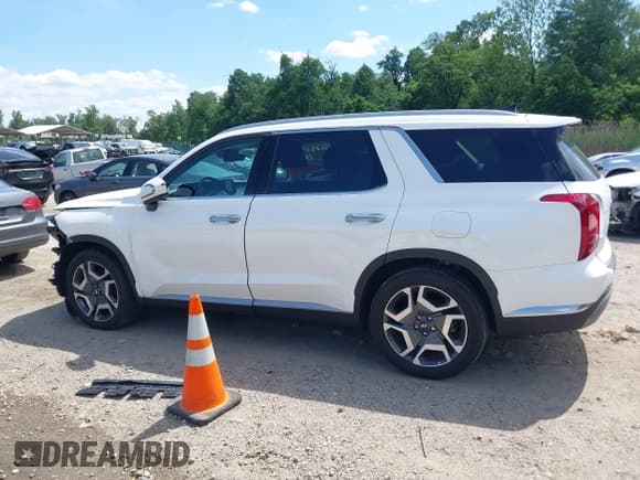 ✅ 2025 Hyundai Palisade Limited • VIN: KM8R5DGE4SU811132 • Лот: 42286406. Опубликован ранее на IAAI с пробегом 6 481 миль. Бесплатный доступ к архиву аукционных продаж из США и подробный отчёт об истории автомобиля на DreamBid. Изображение 15.