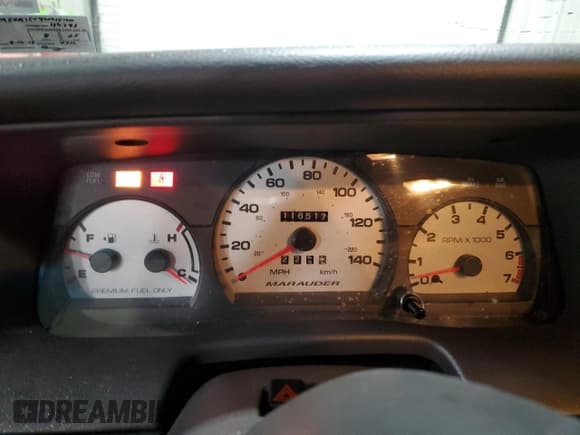 ✅ 2003 Mercury Marauder • VIN: 2MEHM75V43X615160 • Lot: 44693415. Wystawiony na Copart z przebiegiem 116 517 mil. Bezpłatny archiwum sprzedaży aukcyjnych z USA i szczegółowy raport historii pojazdu na DreamBid. Zdjęcie 9.