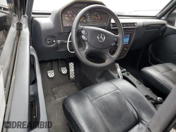 ✅ 1988 Mercedes-Benz 230 • VIN: 46023017027716 • Лот: 51812975. Опубликован ранее на Copart с пробегом 122 580 миль. Бесплатный доступ к архиву аукционных продаж из США и подробный отчёт об истории автомобиля на DreamBid. Изображение 8.