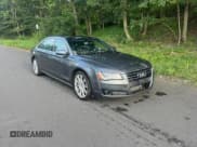 ✅ 2014 Audi A8 3.0T • VIN: WAURGAFD8EN013220 • Лот: 67083565. Опубликован ранее на Copart с пробегом 135 236 миль. Бесплатный доступ к архиву аукционных продаж из США и подробный отчёт об истории автомобиля на DreamBid. Изображение 1.