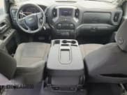 ✅ 2023 Chevrolet Silverado 2500HD Custom • VIN: 2GC4YMEY1P1727484 • Lot: 64559175. Wystawiony na Copart z przebiegiem 41 884 mil. Bezpłatny archiwum sprzedaży aukcyjnych z USA i szczegółowy raport historii pojazdu na DreamBid. Zdjęcie 8.