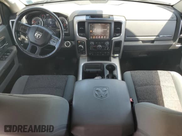 ✅ 2017 Ram 1500 SLT • VIN: 1C6RR7GG5HS728770 • Lot: 63375845. Wystawiony na Copart z przebiegiem 136 834 mil. Bezpłatny archiwum sprzedaży aukcyjnych z USA i szczegółowy raport historii pojazdu na DreamBid. Zdjęcie 8.