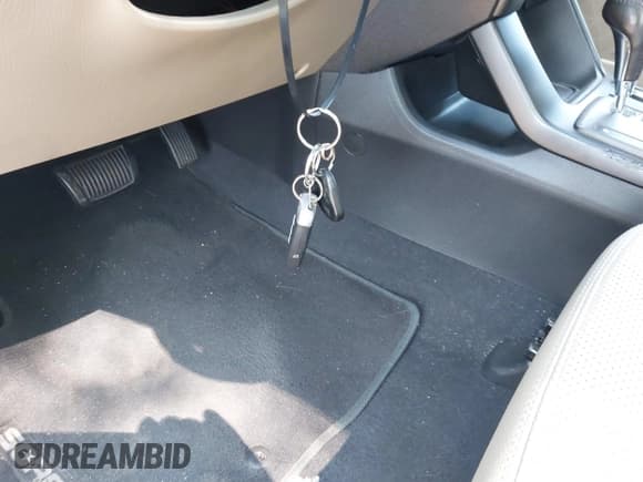 ✅ 2012 Kia Sorento EX • VIN: 5XYKUDA24CG271825 • Lot: 42412476. Listed on IAAI with 143,108 mi. Free auction sales archive from the USA and detailed vehicle history report at DreamBid. Image 11.