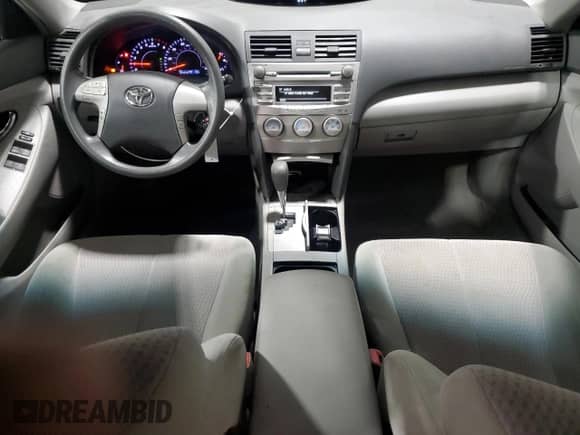 2011 Toyota Camry LE с VIN 4T4BF3EK4BR131223, выставлен на аукционе Copart как лот 67139425 с пробегом 104 242 миль миль и Списание • Salvage title. История ставок и продаж доступна на DreamBid. Изображение 8.