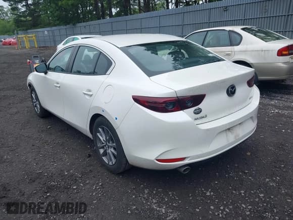 ✅ 2021 Mazda 3 S • VIN: JM1BPAAL3M1313269 • Лот: 42529926. Опубликован ранее на IAAI с пробегом 59 593 миль. Бесплатный доступ к архиву аукционных продаж из США и подробный отчёт об истории автомобиля на DreamBid. Изображение 3.