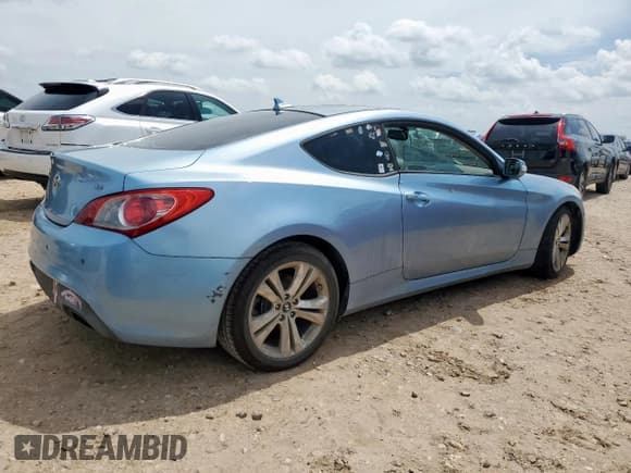 ✅ 2011 Hyundai Genesis Coupe Track • VIN: KMHHU6KH7BU063634 • Lot: 61680695. Wystawiony na Copart z przebiegiem Nie podano. Bezpłatny archiwum sprzedaży aukcyjnych z USA i szczegółowy raport historii pojazdu na DreamBid. Zdjęcie 3.