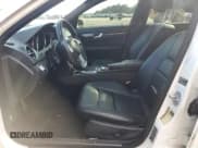 ✅ 2012 Mercedes-Benz C 250 Sport • VIN: WDDGF4HB2CR231966 • Лот: 85402245. Опубликован ранее на Copart с пробегом 71 415 миль. Бесплатный доступ к архиву аукционных продаж из США и подробный отчёт об истории автомобиля на DreamBid. Изображение 7.