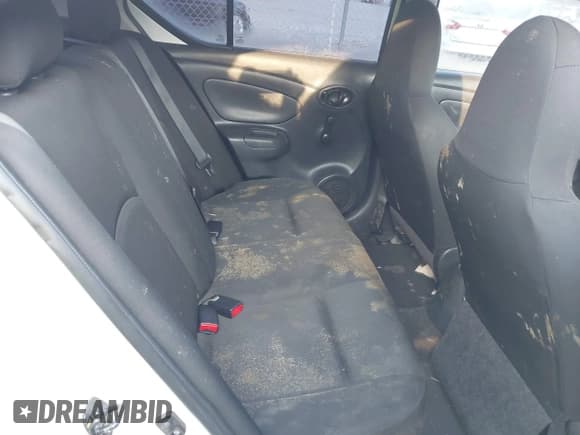 ✅ 2016 Nissan Versa SV • VIN: 3N1CN7AP4GL876461 • Lot: 43082150. Wystawiony na IAAI z przebiegiem 138 745 mil. Bezpłatny archiwum sprzedaży aukcyjnych z USA i szczegółowy raport historii pojazdu na DreamBid. Zdjęcie 8.