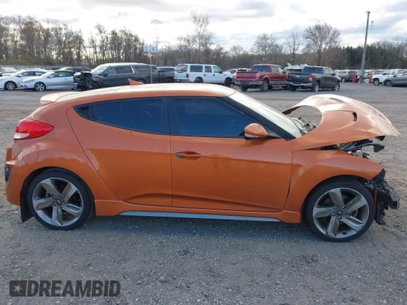 ✅ 2013 Hyundai Veloster Turbo • VIN: KMHTC6AE4DU113168 • Lot: 43706602. Listed on IAAI with 152,218 mi. Free auction sales archive from the USA and detailed vehicle history report at DreamBid. Image 13.