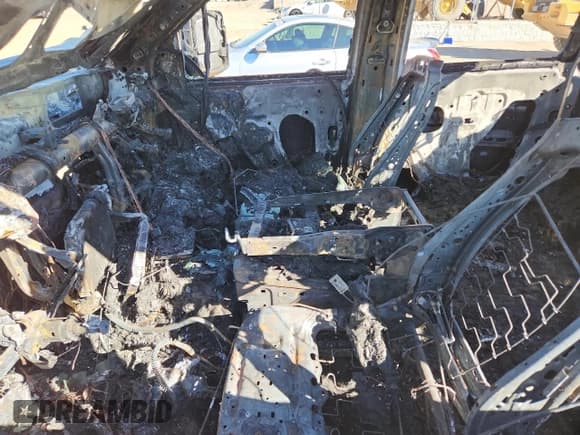 ✅ 2023 Chevrolet Silverado 2500HD LT • VIN: 1GC1YNEY5PF201957 • Лот: 90445075. Опубликован ранее на Copart с пробегом Не указан. Бесплатный доступ к архиву аукционных продаж из США и подробный отчёт об истории автомобиля на DreamBid. Изображение 7.