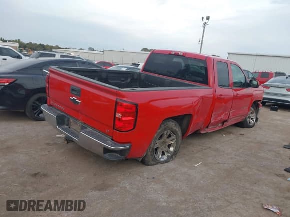 ✅ 2015 Chevrolet Silverado 1500 LT • VIN: 1GCRCREH2FZ294913 • Lot: 43578061. Wystawiony na IAAI z przebiegiem 141 961 mil. Bezpłatny archiwum sprzedaży aukcyjnych z USA i szczegółowy raport historii pojazdu na DreamBid. Zdjęcie 4.