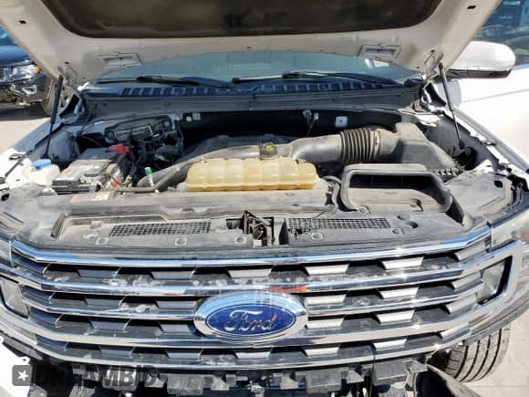 ✅ 2018 Ford Expedition XLT • VIN: 1FMJU1HT9JEA66737 • Lot: 84254775. Wystawiony na Copart z przebiegiem 86 163 mil. Bezpłatny archiwum sprzedaży aukcyjnych z USA i szczegółowy raport historii pojazdu na DreamBid. Zdjęcie 12.