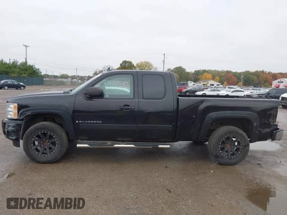 2007 Chevrolet Silverado 1500 1LT with VIN 1GCEC19J67Z614751, listed as a IAAI auction lot 43422513 with 123,650 mi miles and . Bid and sale history available at DreamBid. Image 14.