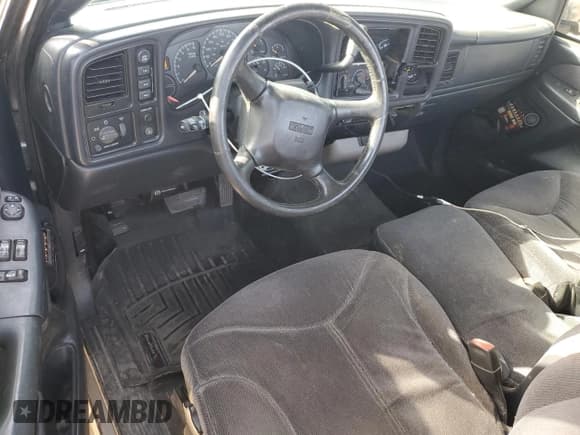 ✅ 2000 GMC Sierra 1500 SLE • VIN: 1GTEK14T4YZ172730 • Лот: 75864924. Опубликован ранее на Copart с пробегом 243 002 миль. Бесплатный доступ к архиву аукционных продаж из США и подробный отчёт об истории автомобиля на DreamBid. Изображение 8.