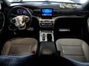 ✅ 2021 Ford Explorer XLT • VIN: 1FMSK7DH3MGA77773 • Lot: 90429055. Wystawiony na Copart z przebiegiem 106 467 mil. Bezpłatny archiwum sprzedaży aukcyjnych z USA i szczegółowy raport historii pojazdu na DreamBid. Zdjęcie 8.