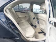 ✅ 2005 Mercedes-Benz C 240 • VIN: WDBRF81JX5F637217 • Lot: 42534245. Wystawiony na IAAI z przebiegiem 224 193 mil. Bezpłatny archiwum sprzedaży aukcyjnych z USA i szczegółowy raport historii pojazdu na DreamBid. Zdjęcie 8.