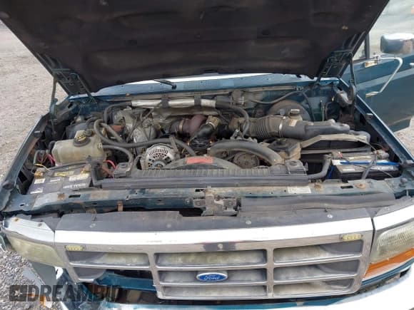 ✅ 1997 Ford F-350 • VIN: 1FTJX35F2VEC26419 • Lot: 43767690. Wystawiony na IAAI z przebiegiem 182 873 mil. Bezpłatny archiwum sprzedaży aukcyjnych z USA i szczegółowy raport historii pojazdu na DreamBid. Zdjęcie 10.