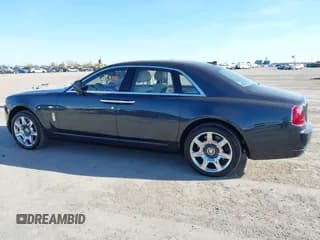 ✅ 2011 Rolls-Royce Ghost • VIN: SCA664S5XBUX49688 • Lot: 40971162. Wystawiony na IAAI z przebiegiem 17 595 mil. Bezpłatny archiwum sprzedaży aukcyjnych z USA i szczegółowy raport historii pojazdu na DreamBid. Zdjęcie 6.