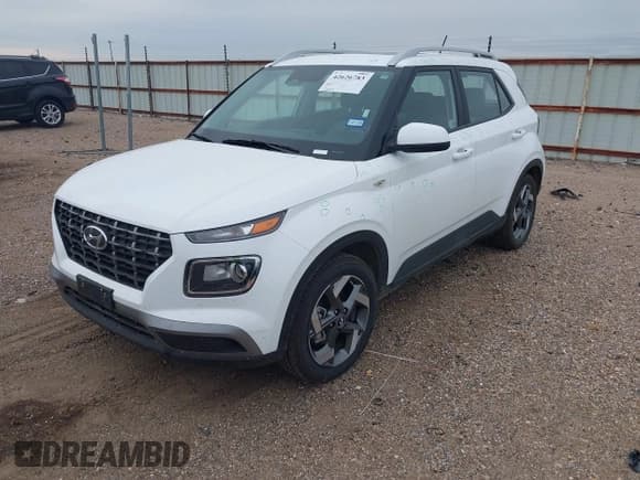 ✅ 2025 Hyundai Venue SEL • VIN: KMHRC8A39SU359702 • Lot: 42626783. Listed on IAAI with 12,482 mi. Free auction sales archive from the USA and detailed vehicle history report at DreamBid. Image 17.