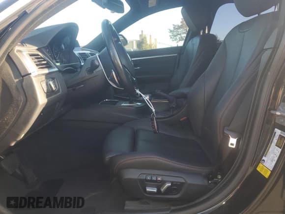 ✅ 2019 BMW 4 Series 430i • VIN: WBA4J1C58KBM18029 • Lot: 86280275. Listed on Copart with 83,326 mi. Free auction sales archive from the USA and detailed vehicle history report at DreamBid. Image 7.