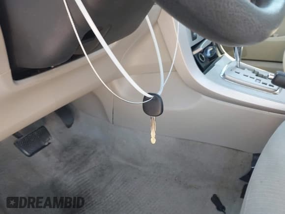 ✅ 2013 Toyota Corolla L • VIN: 5YFBU4EE9DP201139 • Лот: 43623809. Опубликован ранее на IAAI с пробегом 140 874 миль. Бесплатный доступ к архиву аукционных продаж из США и подробный отчёт об истории автомобиля на DreamBid. Изображение 11.