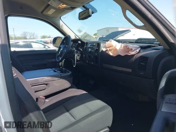 ✅ 2012 Chevrolet Silverado 2500HD LT • VIN: 1GC2KXCG5CZ348946 • Lot: 41930704. Wystawiony na IAAI z przebiegiem 213 663 mil. Bezpłatny archiwum sprzedaży aukcyjnych z USA i szczegółowy raport historii pojazdu na DreamBid. Zdjęcie 5.