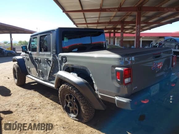 ✅ 2023 Jeep Gladiator Mojave • VIN: 1C6JJTEG6PL525699 • Lot: 43484032. Wystawiony na IAAI z przebiegiem 62 669 mil. Bezpłatny archiwum sprzedaży aukcyjnych z USA i szczegółowy raport historii pojazdu na DreamBid. Zdjęcie 6.