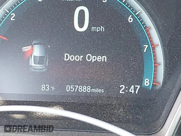 ✅ 2018 Honda Civic Touring • VIN: 2HGFC3B96JH354165 • Лот: 41777290. Опубликован ранее на IAAI с пробегом 57 888 миль. Бесплатный доступ к архиву аукционных продаж из США и подробный отчёт об истории автомобиля на DreamBid. Изображение 15.