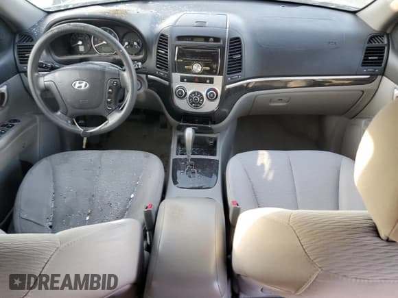 ✅ 2007 Hyundai Santa Fe GLS • VIN: 5NMSG13D77H099001 • Lot: 76112454. Listed on Copart with 230,368 mi. Free auction sales archive from the USA and detailed vehicle history report at DreamBid. Image 8.