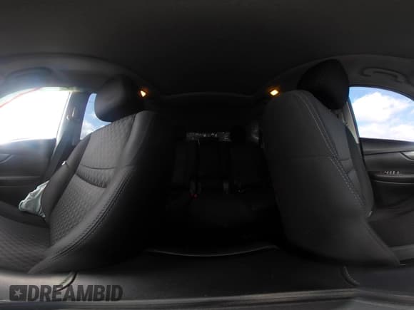 ✅ 2018 Nissan Rogue SL • VIN: JN8AT2MV6JW305549 • Lot: 42549449. Wystawiony na IAAI z przebiegiem 112 259 mil. Bezpłatny archiwum sprzedaży aukcyjnych z USA i szczegółowy raport historii pojazdu na DreamBid. Zdjęcie 18.