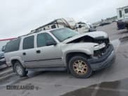 ✅ 2005 Chevrolet Suburban Z71 • VIN: 3GNFK16Z85G175820 • Lot: 43075693. Wystawiony na IAAI z przebiegiem 264 040 mil. Bezpłatny archiwum sprzedaży aukcyjnych z USA i szczegółowy raport historii pojazdu na DreamBid. Zdjęcie 14.