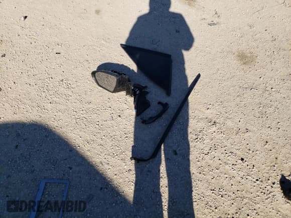 ✅ 2022 Hyundai Tucson Limited • VIN: KM8JECA16NU013233 • Lot: 37256093. Wystawiony na Copart z przebiegiem 11 764 mil. Bezpłatny archiwum sprzedaży aukcyjnych z USA i szczegółowy raport historii pojazdu na DreamBid. Zdjęcie 13.