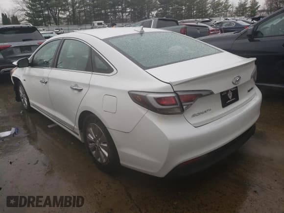 ✅ 2017 Hyundai Sonata SE • VIN: KMHE24L17HA058006 • Lot: 45182313. Listed on Copart with 109,690 mi. Free auction sales archive from the USA and detailed vehicle history report at DreamBid. Image 2.