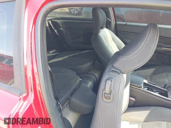 ✅ 2012 Volvo C30 • VIN: YV1672MK3C2273773 • Lot: 43084981. Listed on IAAI with 145,235 mi. Free auction sales archive from the USA and detailed vehicle history report at DreamBid. Image 8.